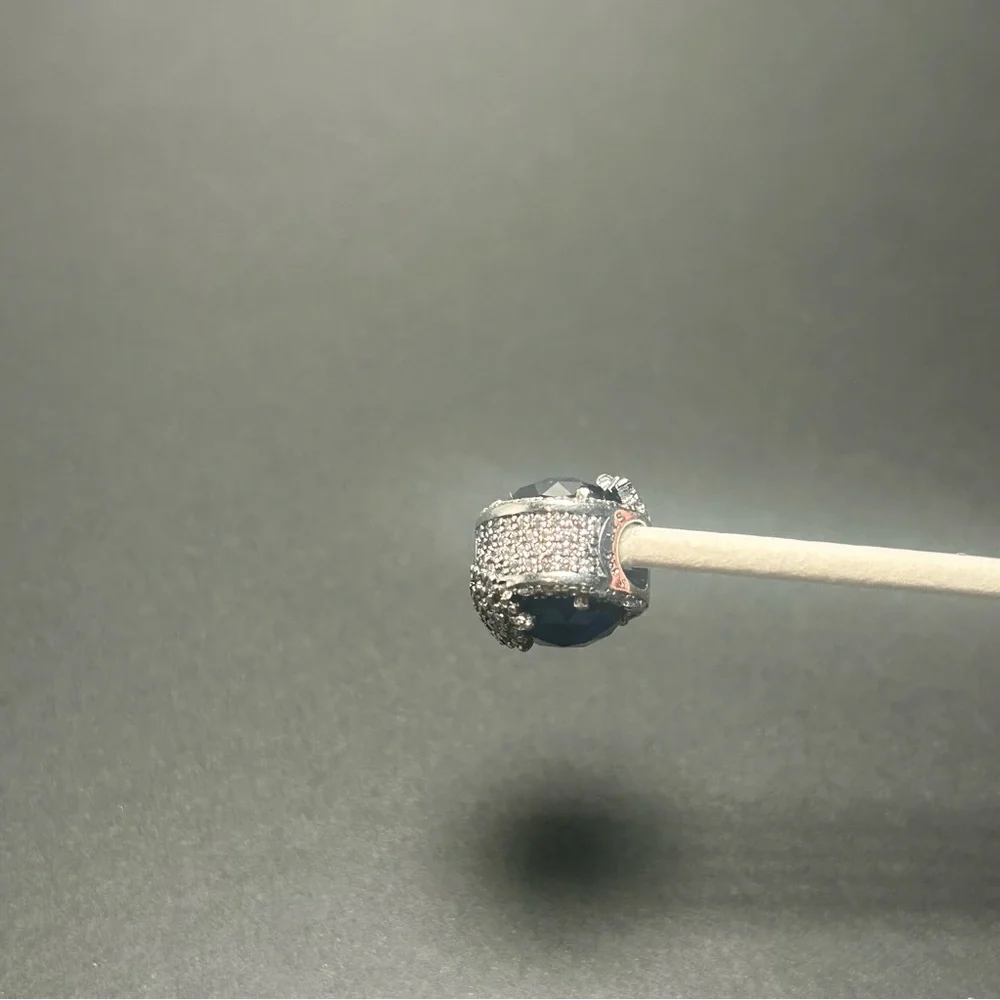Pandora Charm - Picture 4 of 12